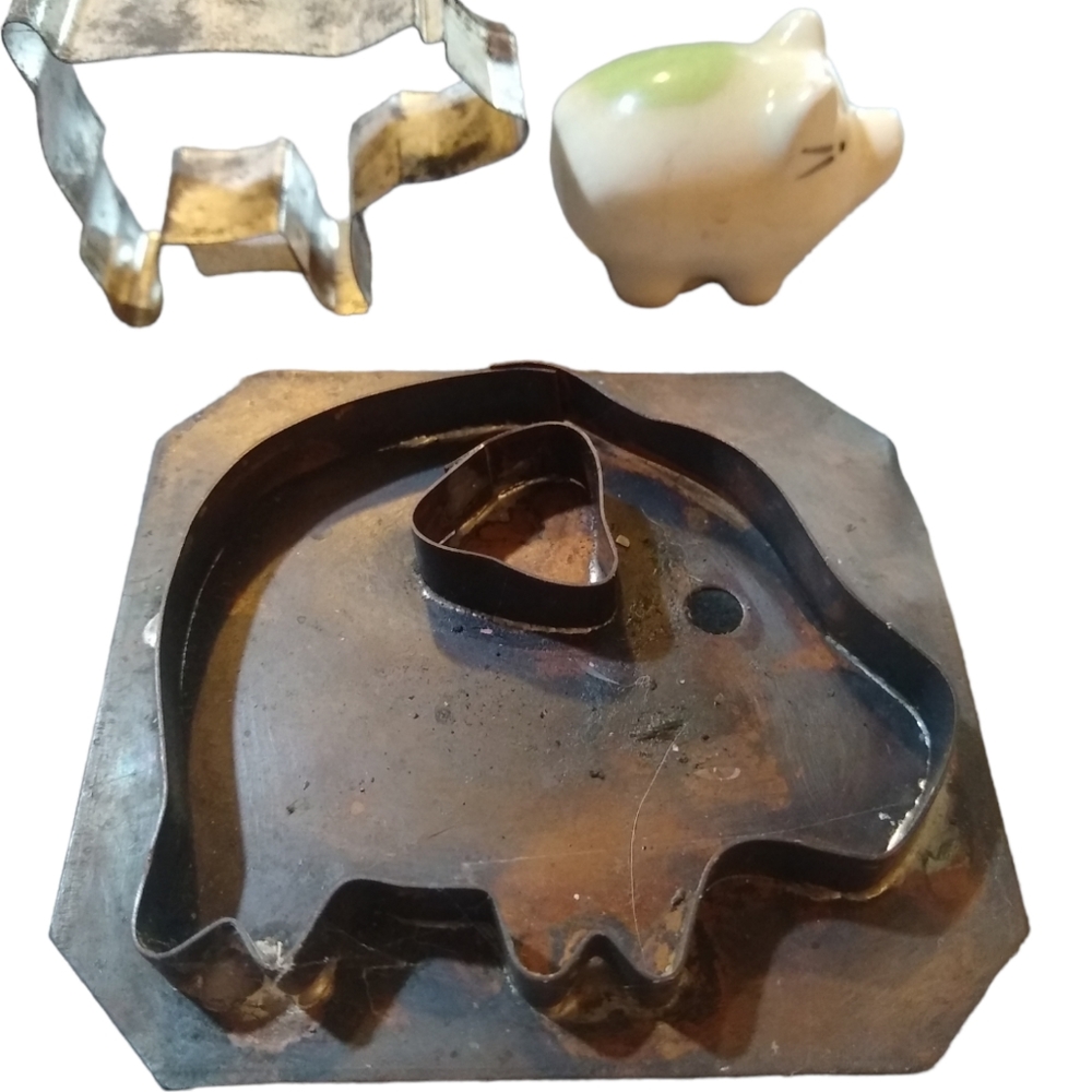 Vintage Pig Collection 2cookie cutters 1 ceramic pig